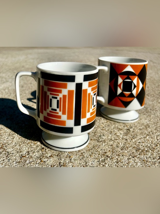 Other - Vintage Trend 72 Fine China MCM Mugs (Set of 2)